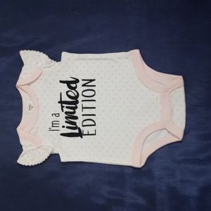 (INFANT 6 MONTHS) BABY ESSENTIALS BODYSUIT